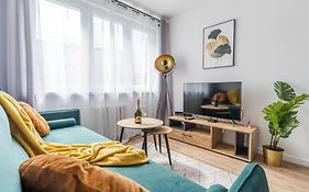 Uroczy apartament 2 pokoje - 10 min do morza!